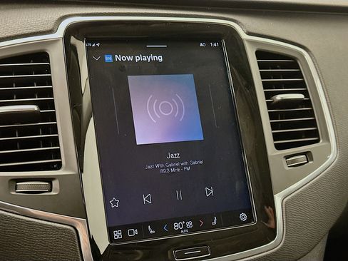 Used 2025 Volvo XC90 B5 Core image 21