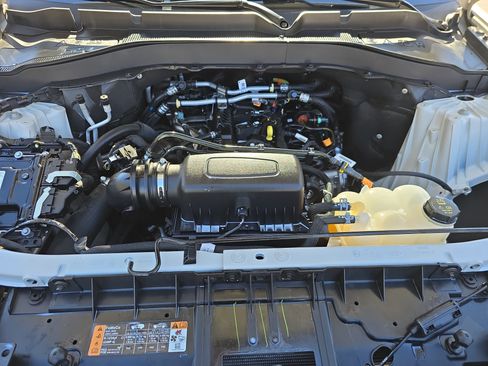 Used 2022 Ford Explorer XLT w/ Equipment Group 202A image 33