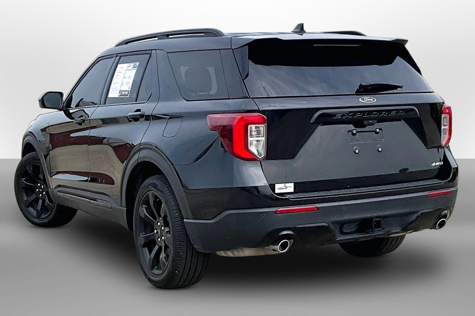Used 2024 Ford Explorer ST-Line w/ Class IV Trailer Tow Package AWD/4WD image 10