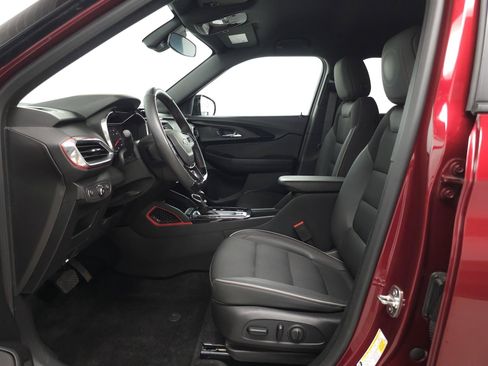 Used 2023 Chevrolet TrailBlazer RS FWD image 4