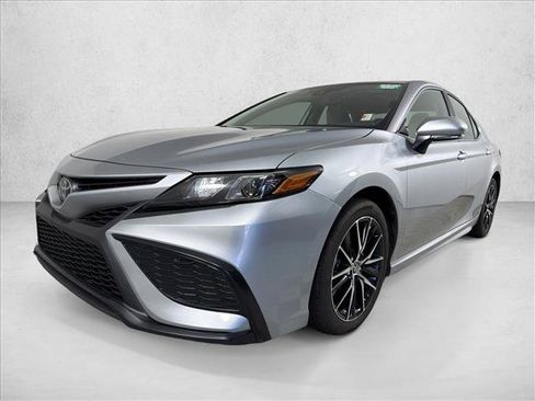 Used 2024 Toyota Camry SE w/ Convenience Package FWD image 7