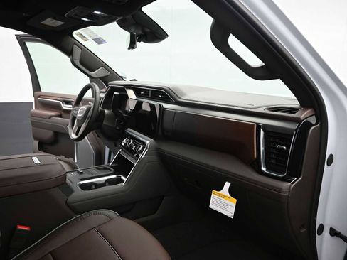 New 2026 GMC Sierra 2500 Denali w/ Denali Reserve Package image 21
