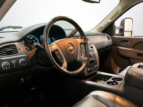 Used 2013 Chevrolet Silverado 2500 LTZ w/ LTZ Plus Package image 15