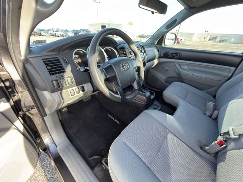 Used 2012 Toyota Tacoma 2WD Regular Cab image 10