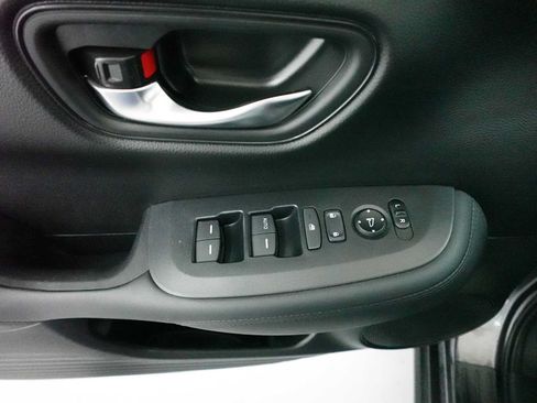 Certified 2025 Honda HR-V LX image 11