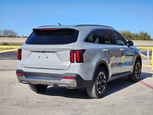 New 2026 Kia Sorento S FWD image 4
