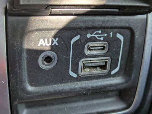 Certified 2019 Jeep Wrangler Unlimited Rubicon w/ Steel Bumper Group image 18