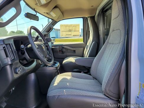 New 2025 Chevrolet Express 3500 w/ Power Convenience Package image 8