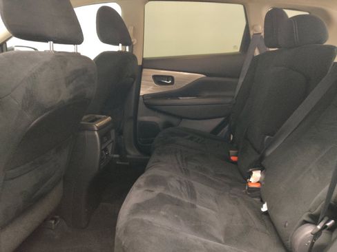 Used 2017 Nissan Murano SV w/ Premium Plus Package image 18