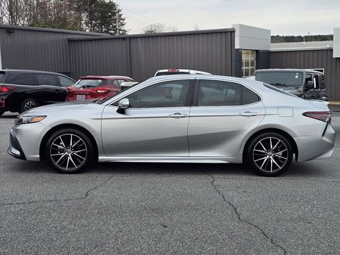 Used 2023 Toyota Camry SE w/ Convenience Package image 23