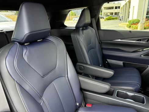 Certified 2026 INFINITI QX60 Sport w/ Dark Cargo Package AWD/4WD image 28