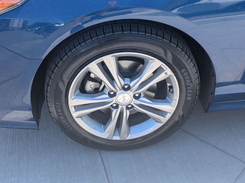 Used 2018 Hyundai Sonata Limited w/ Cargo Package FWD image 12