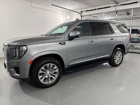 Used 2023 GMC Yukon Denali AWD/4WD image 3