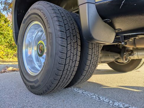 Used 2022 GMC Sierra 3500 Denali w/ Denali Ultimate Package image 37