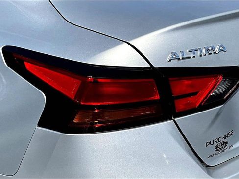 Used 2022 Nissan Altima 2.5 S FWD image 25