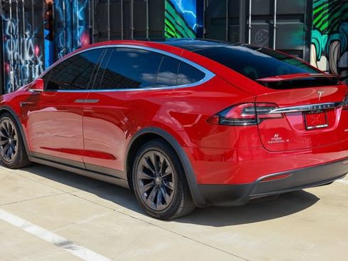 Used 2018 Tesla Model X 100D AWD/4WD image 8