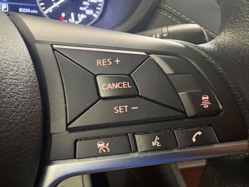 Used 2024 Nissan Sentra SV FWD image 25