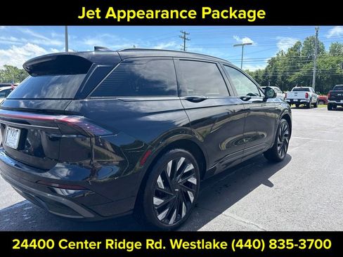 Certified 2025 Lincoln Nautilus Reserve w/ Jet Appearance Package AWD/4WD image 13