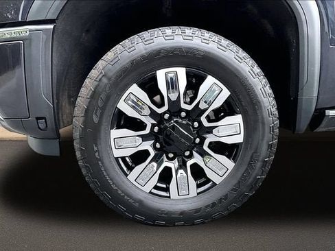 Certified 2025 GMC Sierra 3500 Denali w/ Denali Reserve Package AWD/4WD image 8