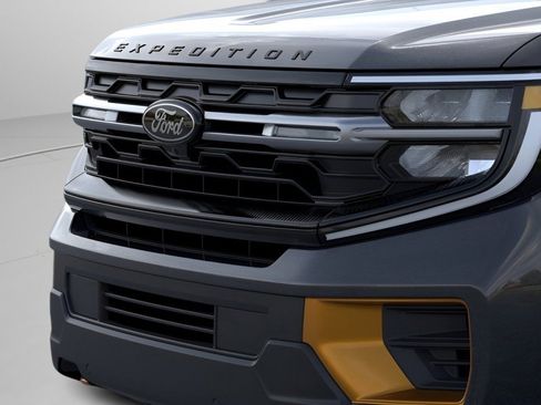 New 2026 Ford Expedition Tremor image 17