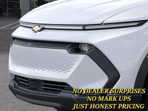 New 2026 Chevrolet Equinox EV LT image 13