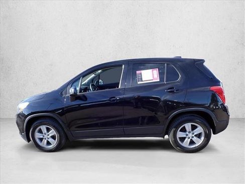 Used 2021 Chevrolet Trax LS w/ Tint and Cruise Package image 2