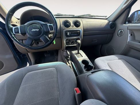 Used 2003 Jeep Liberty Limited AWD/4WD image 10