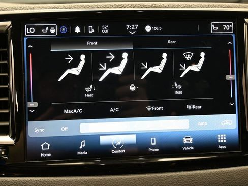 Used 2024 Chrysler Pacifica Touring-L image 24