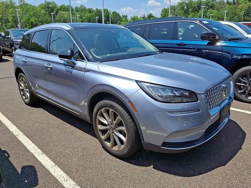 Used 2022 Lincoln Corsair AWD w/ Premium Package image 3