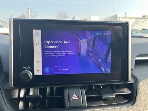 Used 2024 Toyota RAV4 XLE image 12