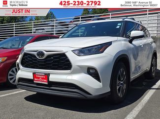 Used 2020 Toyota Highlander XLE AWD/4WD video 1