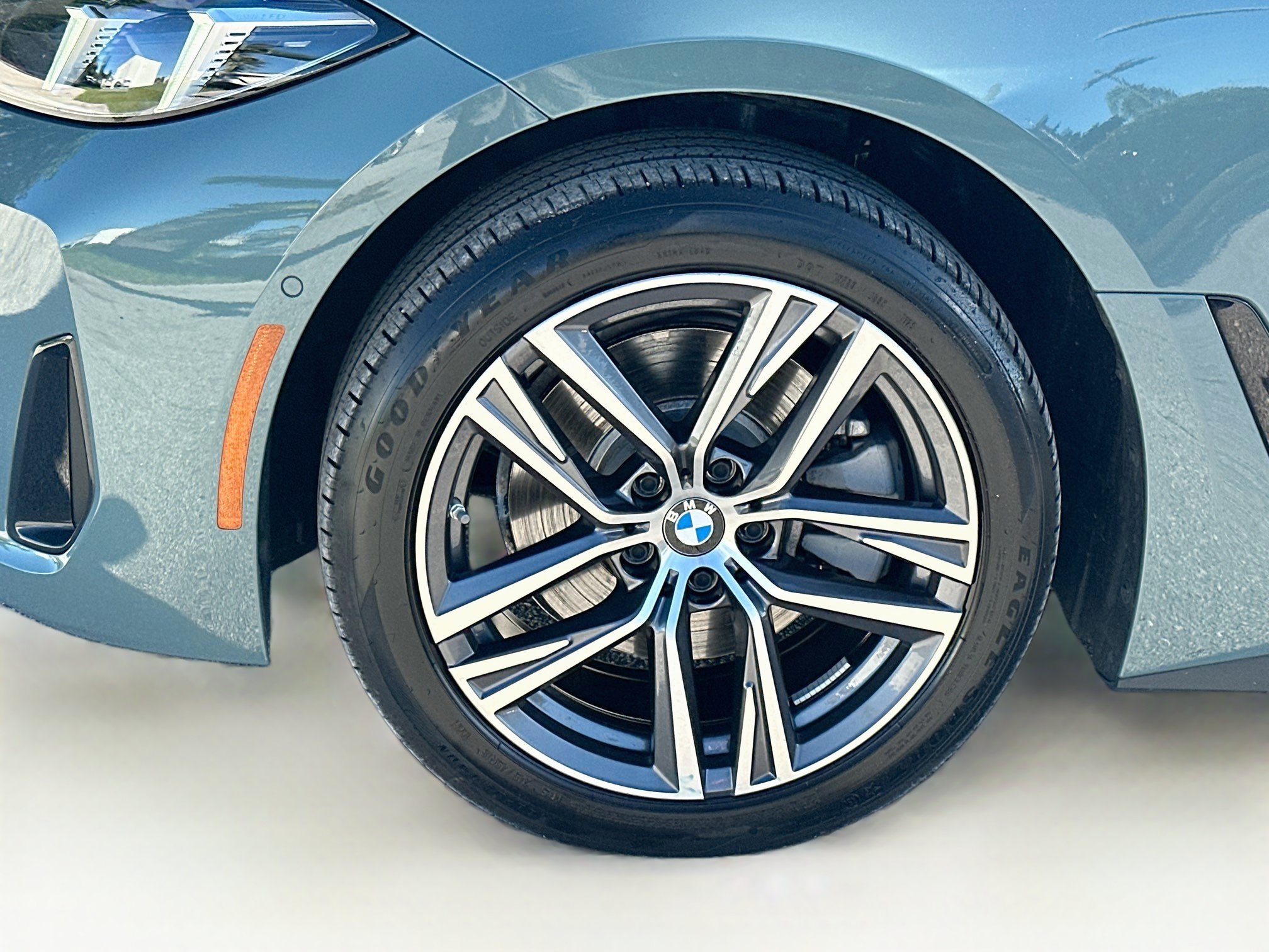 Used 2025 BMW 430i w/ Premium Package RWD image 37