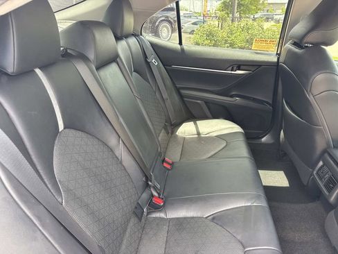 Used 2018 Toyota Camry XSE FWD image 10