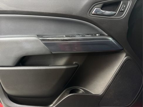 Used 2017 Chevrolet Colorado Z71 AWD/4WD image 19
