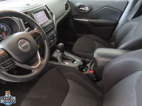 Used 2019 Jeep Cherokee Latitude w/ Popular Appearance Group FWD image 19