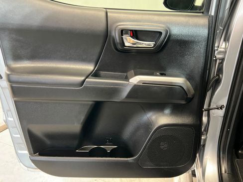Certified 2021 Toyota Tacoma Limited image 19