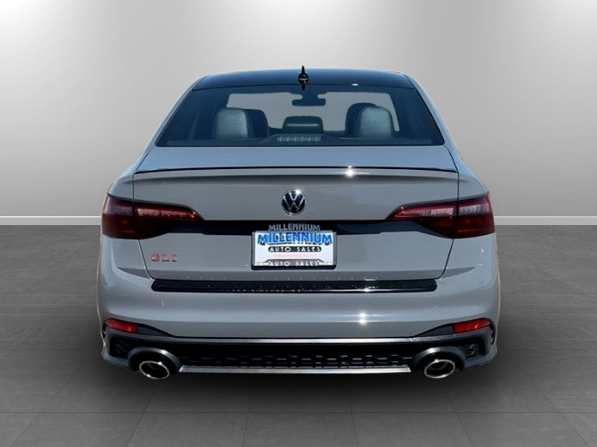 Used 2024 Volkswagen Jetta GLI Autobahn FWD image 6