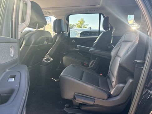 New 2025 Lincoln Navigator L Reserve image 6