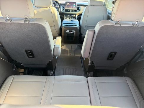 Used 2023 GMC Yukon SLT w/ SLT Luxury Package AWD/4WD image 20
