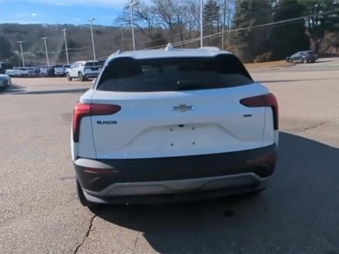 New 2025 Chevrolet Blazer EV LT w/ Super Cruise Package image 7