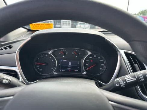 Used 2022 Chevrolet Equinox LT w/ LPO, Floor Liner Package AWD/4WD image 15
