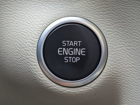 New 2025 Volvo XC40 B5 Plus w/ Protection Package Premier image 36