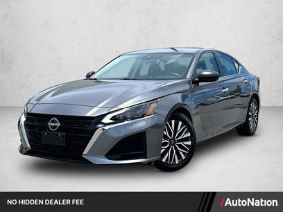 Used 2024 Nissan Altima 2.5 SV