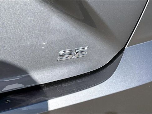 Used 2025 Toyota Camry SE image 10