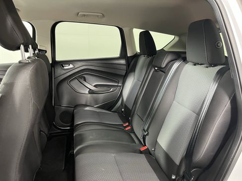 Used 2019 Ford Escape SE image 15