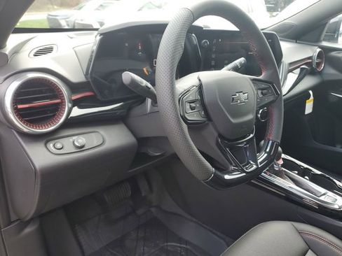 New 2026 Chevrolet Trax RS w/ Sunroof Package FWD image 20