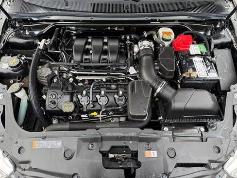 Used 2018 Ford Taurus Limited image 23