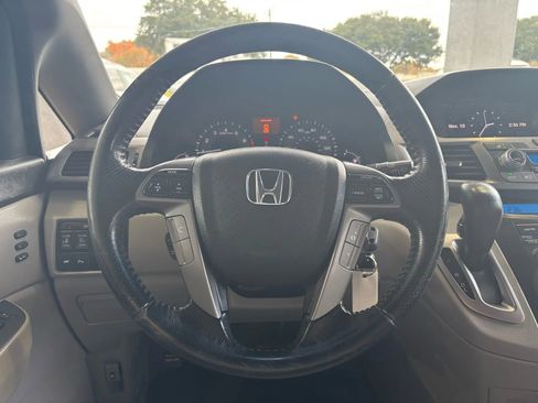 Used 2011 Honda Odyssey Touring Elite image 10
