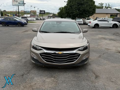 Used 2023 Chevrolet Malibu LT w/ Driver Confidence Package FWD image 2