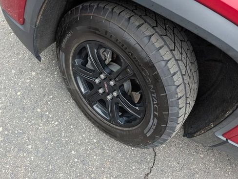 Used 2023 GMC Acadia AT4 w/ Preferred Package image 3